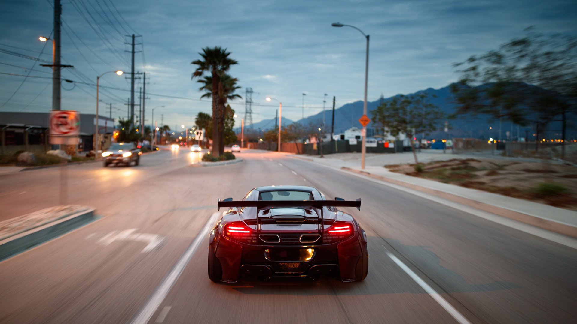 瑞士女足“冰雪五人组”组团破门,网友称“雪山刺客”,瑞士加拿大女足